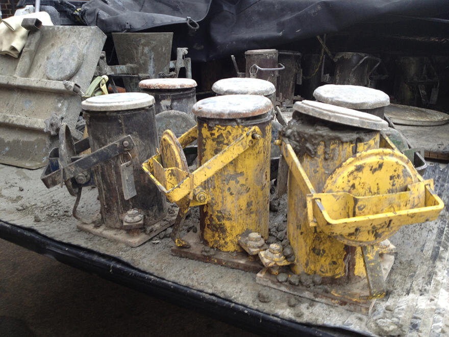 Concrete construction equipment